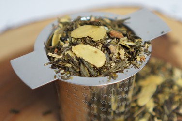 herbata zielona smażone migdały